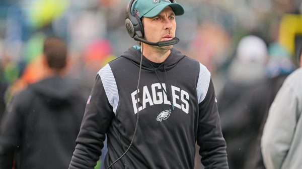 PHILADELPHIA, PA - JANUARY 29: Philadelphia Eagles offensive coordinator Shane Steichen looks on during the Championship game between the San Fransisco 49ers and the Philadelphia Eagles on January 29, 2023. Photo by Andy Lewis/Icon Sportswire NFL, American Football Herren, USA JAN 29 NFC Championship - 49ers at Eagles Icon230129016