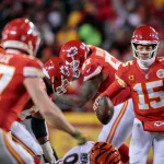 Mahomes und Co - JANUARY 29: Kansas City Chiefs quarterback Patrick Mahomes 15 looks to pass to Kansas City Chiefs tight end Travis Kelce 87 during the game against the Cincinnati Bengals on January 29th, 2023 at Arrowhead Stadium in Kansas City, Missouri. Photo by William Purnell/Icon Sportswire NFL, American Football Herren, USA JAN 29 AFC Championship - Bengals at Chiefs Icon2301291501