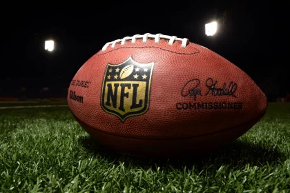 Franchise Tag, NCAA, College League, USA Football: Senior Bowl Jan 24, 2015 Mobile, AL, USA An official NFL, American Football Herren, USA The Duke football made by Wilson photographed on the field following the Senior Bowl at Ladd-Peebles Stadium. Mobile Ladd-Peebles Stadium AL USA, EDITORIAL USE ONLY PUBLICATIONxINxGERxSUIxAUTxONLY Copyright: xJohnxDavidxMercerx 8346200