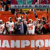 Mandatory Credit: Photo by Dave Shopland/Shutterstock 13762400do Kansas City Chiefs quarterback Patrick Mahomes 15 lifts The Vince Lombardi Trophy Philadelphia Eagles v Kansas City Chiefs, Super Bowl LVII, NFL, American Football Herren, USA University of Phoenix Stadium, Glendale Arizona, USA - 12 Feb 2023 Philadelphia Eagles v Kansas City Chiefs, Super Bowl LVII, NFL, University of Phoenix Stadium, Glendale Arizona, USA - 12 Feb 2023 PUBLICATIONxINxGERxSUIxAUTxHUNxGRExMLTxCYPxROUxBULxUAExKSAxONLY Copyright: xDavexShopland/Shutterstockx 13762400do