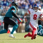 New York Giants Quarterback QB Daniel Jones slided nach einem Scramble