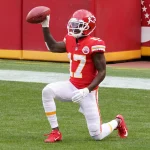 Mecole Hardman kniet einen Kickoff ab