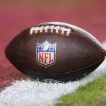 Wilson Football auf der Goalline - NFL Spielplan 2023/2024