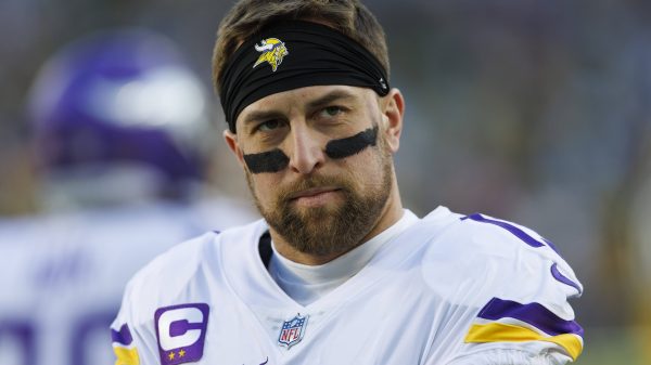 NFL Receiver Adam Thielen im Jersey der Vikings