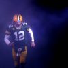 Aaron Rodgers QB der Packers im Tunnel am Weg auf das Spielfeld