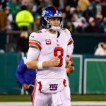 PHILADELPHIA, PA - JANUARY 21: New York Giants quarterback Daniel Jones 8 enters the field prior the NFC Divisional playoff game between the Philadelphia Eagles and the New York Giants on January 21, 2023 at Lincoln Financial Field in Philadelphia, Pennsylvania. Photo by Rich Graessle/Icon Sportswire NFL, American Football Herren, USA JAN 21 NFC Divisional Playoffs - Giants at Eagles Icon23012112838