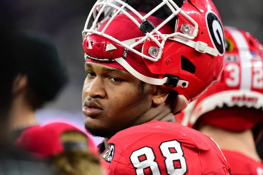 FILE PHOTOS..An arrest warrant has been issued for potential No. 1 NFL, American Football Herren, USA draft pick former Georgia bulldog 88 Jalen Carter for his alleged role in a January traffic crash that killed a teammate and a recruiting staffer for the University of Georgia. ..Here he is pictured on January 9, 2023 versus the Texas Christian University Horned Frogs during the 2023 National Championship in Los Angeles. The 2023 NFL Draft will be held in Kansas City on April 27, 2023...Mandatory Credit: Jose Marin / MarinMedia.org / CSM Absolute Complete photographer, and credits required Los Angeles United States of America - ZUMAc04_ 20230301_zaf_c04_199 Copyright: xJosexMarinx/xMarinmedia.Orgx/xCsx