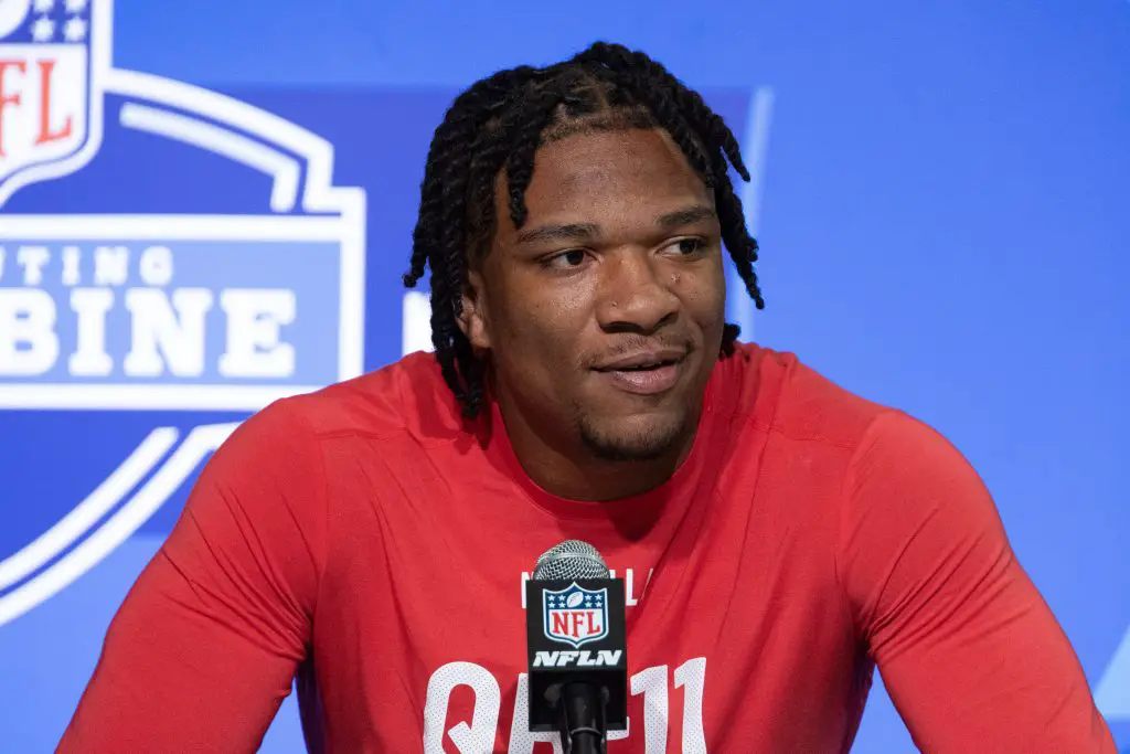 Beim NFL Draft live vor Ort, NFL, American Football Herren, USA Combine Mar 3, 2023 Indianapolis, IN, USA Florida quarterback Anthony Richardson QB11 speaks to the press at the NFL Combine at Lucas Oil Stadium. Indianapolis Lucas Oil Stadium IN USA, EDITORIAL USE ONLY PUBLICATIONxINxGERxSUIxAUTxONLY Copyright: xTrevorxRuszkowskix 20230303_jcd_br2_0178