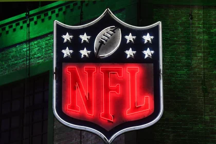 NFL Salary Cap 2025 - NFL Spielplan 2023/24 - Wer wird der First Overall Pick im NFL Draft 2024? Minnesota Vikings