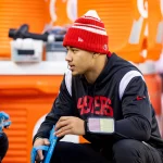 Trade? Trey Lance spricht im Bild mit Brock Purdy