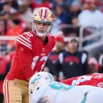 49ers Quarterback Brock Purdy vor dem Snap an der Line