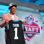 Bryce Young auf der NFL Draft Bühne - Alle Picks der ersten Runde