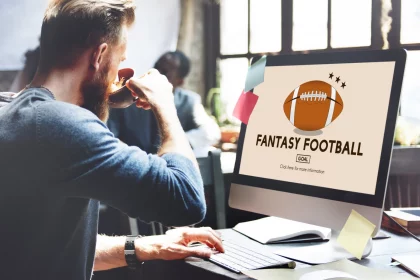 Mann spielt Fantasy Football 2025 - NFL Offenses 2024