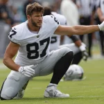 Foster Moreau kehrt nach Krebs Diagnose in die NFL zurück