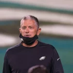 PHILADELPHIA, PA - OCTOBER 22: Philadelphia Eagles defensive coordinator Jim Schwartz looks on during the game between the New York Giants and the Philadelphia Eagles on October 22, 2020 at Lincoln Financial Field in Philadelphia, PA. Photo by Andy Lewis/Icon Sportswire NFL, American Football Herren, USA OCT 22 Giants at Eagles Icon201022064