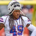 CHICAGO, IL - AUGUST 21: Buffalo Bills middle linebacker Tremaine Edmunds 49 looks on during a preseason game between the Chicago Bears and the Buffalo Bills on August 21, 2021 at Soldier Field in Chicago, IL. Photo by Robin Alam/Icon Sportswire NFL, American Football Herren, USA AUG 21 Preseason - Bills at Bears Icon164210821483