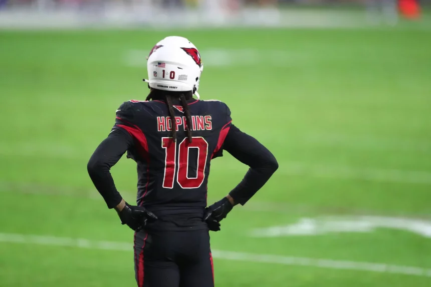 NFL, American Football Herren, USA Los Angeles Rams at Arizona Cardinals, Dec 6, 2020 Glendale, Arizona, USA Arizona Cardinals wide receiver DeAndre Hopkins 10 against the Los Angeles Rams at State Farm Stadium. Mandatory Credit: Mark J. Rebilas-USA TODAY Sports, 06.12.2020 17:08:07, 15305648, Los Angeles Rams, Arizona Cardinals, NFL, DeAndre Hopkins, State Farm Stadium PUBLICATIONxINxGERxSUIxAUTxONLY Copyright: xMarkxJ.xRebilasx 15305648