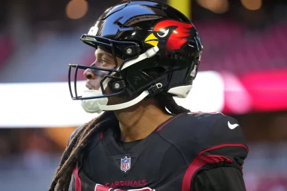 Syndication: Arizona Republic Arizona Cardinals wide receiver DeAndre Hopkins 10 takes the field before they take on the New Orleans Saints at State Farm Stadium in Glendale on Oct. 20, 2022. , EDITORIAL USE ONLY PUBLICATIONxINxGERxSUIxAUTxONLY Copyright: xJoexRondone/ThexRepublicx 20760502