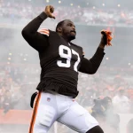 NFL, American Football Herren, USA Arizona Cardinals at Cleveland Browns, Oct 17, 2021 Cleveland, Ohio, USA Cleveland Browns defensive tackle Malik Jackson 97 enters the field before the game against the Arizona Cardinals at FirstEnergy Stadium. Mandatory Credit: Scott Galvin-USA TODAY Sports, 17.10.2021 15:56:59, 17019067, Malik Jackson, Cleveland Browns, Arizona Cardinals, NFL, FirstEnergy Stadium PUBLICATIONxINxGERxSUIxAUTxONLY Copyright: xScottxGalvinx 17019067
