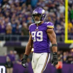MINNEAPOLIS, MN - DECEMBER 17: Minnesota Vikings linebacker Danielle Hunter 99 look on during the NFL, American Football Herren, USA game between the Indianapolis Colts and Minnesota Vikings on December 17th, 2022, at U.S. Bank Stadium in Minneapolis, MN. Photo by Bailey Hillesheim/Icon Sportswire NFL: DEC 17 Colts at Vikings Icon221217153