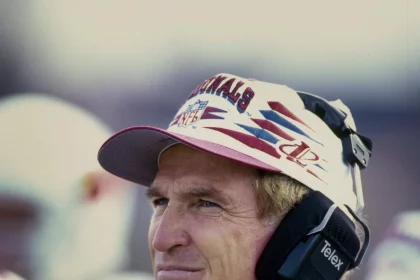 US PRESSWIRE Sports Archive Sep 15, 1996 Foxboro, MA, USA Arizona Cardinals head coach Vince Tobin on the sideline against the New England Patriots at Foxboro Stadium. FILE PHOTO Foxboro Massachusetts UNITED STATES, EDITORIAL USE ONLY PUBLICATIONxINxGERxSUIxAUTxONLY Copyright: xUSAxTODAYxSportsx 5466942
