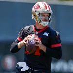 SANTA CLARA, CA - MAY 31: San Francisco 49ers quarterback Sam Darnold 14 looks to throw a pass during the team s OTA practice on May 31, 2023, at the SAP Performance Facility in Santa Clara, CA. Photo by Brandon Sloter/Icon Sportswire NFL, American Football Herren, USA MAY 31 San Francisco 49ers OTA EDITORIAL USE ONLY Icon230531039