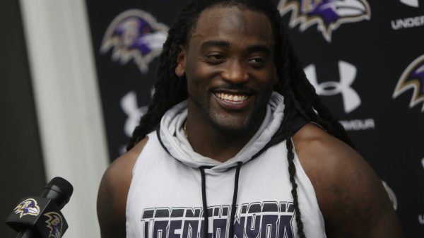 August 15, 2023: Former Baltimore Ravens and Seattle Seahawks running back ALEX COLLINS has died aged 28. Collins was riding a motorcycle when he collided with an SUV in Lauderdale Lakes, Florida, and was pronounced dead at the scene. He played 25 games for both the Ravens and Seahawks between 2016 and 2021, scoring 19 touchdowns. FILE PHOTO TAKE ON: July 19, 2018: Owings Mills, Maryland, USA: Baltimore Ravens RB Alex Collins 34 at the podium during the first day of training camp of the 2018 season at Under Armour Performance Center. Alex Collins 1994-2023 Former NFL, American Football Herren, USA Player PUBLICATIONxINxGERxSUIxAUTxONLY - ZUMAc04_ 20230815_shx_c04_643 Copyright: xMikexBuscherx