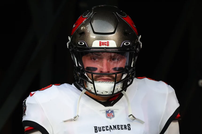NFL, American Football Herren, USA Preseason-Tampa Bay Buccaneers at New York Jets Aug 19, 2023 East Rutherford, New Jersey, USA Tampa Bay Buccaneers quarterback Baker Mayfield 6 waits in the tunnel before the start of the first half against the New York Jets at MetLife Stadium. East Rutherford MetLife Stadium New Jersey USA, EDITORIAL USE ONLY PUBLICATIONxINxGERxSUIxAUTxONLY Copyright: xEdxMulhollandx 20230819_tbs_se8_068
