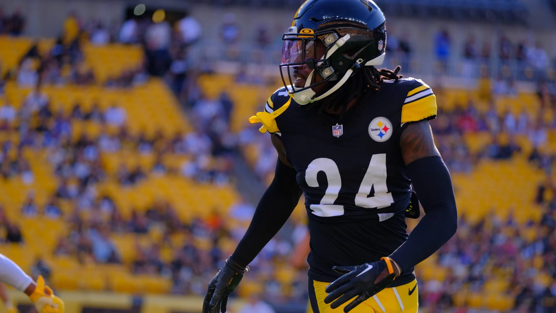 NFL, American Football Herren, USA 2023: Steelers vs Bills AUG 19 AUG 19th, 2023: Joey Porter Jr. 24 during the Steelers vs Bills game in Pittsburgh, PA. Jason Pohuski/CSM/Sipa USACredit Image: Jason Pohuski/Cal Media/Sipa USA Pittsburgh PA USA NOxUSExINxGERMANY PUBLICATIONxINxALGxARGxAUTxBRNxBRAxCANxCHIxCHNxCOLxECUxEGYxGRExINDxIRIxIRQxISRxJORxKUWxLIBxLBAxMLTxMEXxMARxOMAxPERxQATxKSAxSUIxSYRxTUNxTURxUAExUKxVENxYEMxONLY Copyright: xCalxSportxMediax Editorial use only
