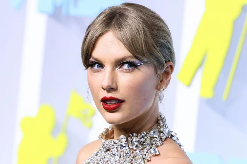 FootballR - NFL - Taylor Swift bei den MTV Music Awards - Taylor Swift nächstes Chiefs Game