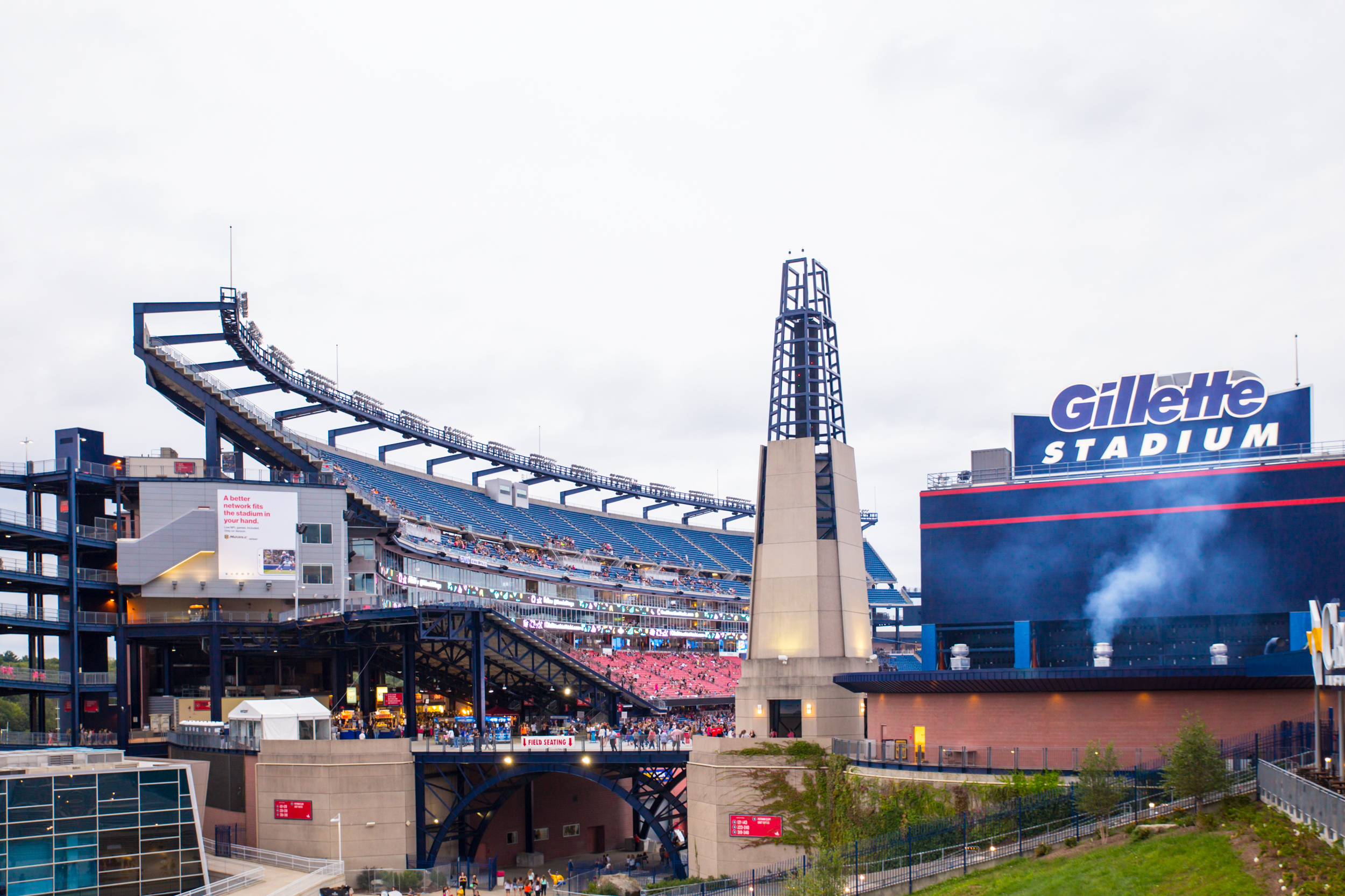 FootballR - NFL - Stadion der New England Patriots, Dolphins-Patriots Game