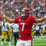 NFL Week 5 Predictions - AFC South - FootballR Fantasy Football - NFL Wild Card - Der aufstrebende Superstar der Houston Texans, C.J. Stroud, feiert während eines Spiels.