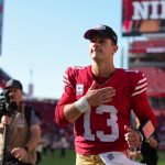 San Francisco 49ers Quarterback Brock Purdy steht nach einer Gehirnerschütterung wieder am Feld.