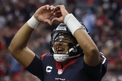 NFL, American Football Herren, USA Tampa Bay Buccaneers at Houston Texans Nov 5, 2023 Houston, Texas, USA Houston Texans quarterback C.J. Stroud 7 celebrates his touchdown against the Tampa Bay Buccaneers in the fourth quarter at NRG Stadium. Houston NRG Stadium Texas USA, EDITORIAL USE ONLY PUBLICATIONxINxGERxSUIxAUTxONLY Copyright: xThomasxSheax 20231105_tbs_sy9_317