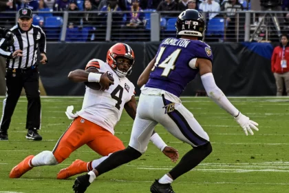 FootballR - NFL - Deshaun Watson - Das mit Spannung erwartete Spiel zwischen den Cleveland Browns und den Baltimore Ravens dürfte ein spannendes Duell auf dem Footballplatz werden. Die Fans haben den Showdown zwischen diesen beiden rivalisierenden Teams in der laufenden Saison mit Spannung erwartet.