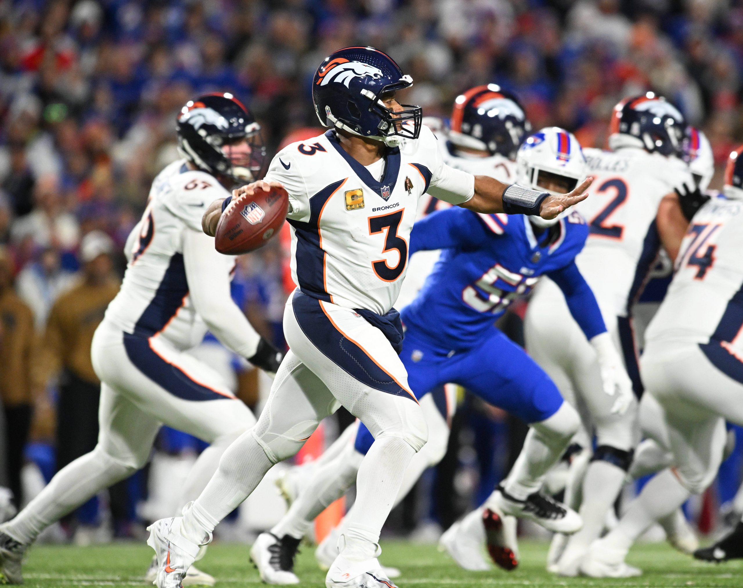 FootballR - NFL - Wild Card Rennen AFC - Die Denver Broncos spielen gegen die Buffalo Bills.