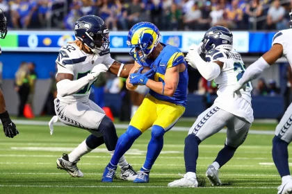 FootballR - NFL - Die Seattle Seahawks treffen auf die Los Angeles Rams. Cooper Kupp erholt sich von einer Knöchelverstauchung.
