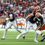 FootballR - NFL - Texans eliminieren Browns - Die Houston Texans und die Cleveland Browns spielen ein Wildcard-Footballspiel und zeigen eine beeindruckende Leistung, als die Texans die Browns eliminieren.