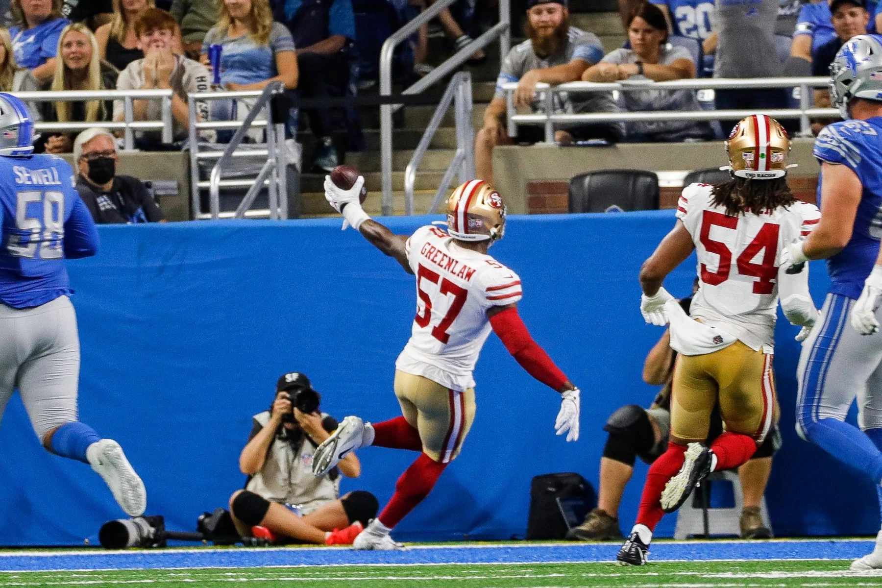 FootballR - NFL - Diese Beschreibung wurde automatisch generiert. NFL San Francisco 49ers vs. Detroit Lions in einem spektakulären Conference Championships-Duell.