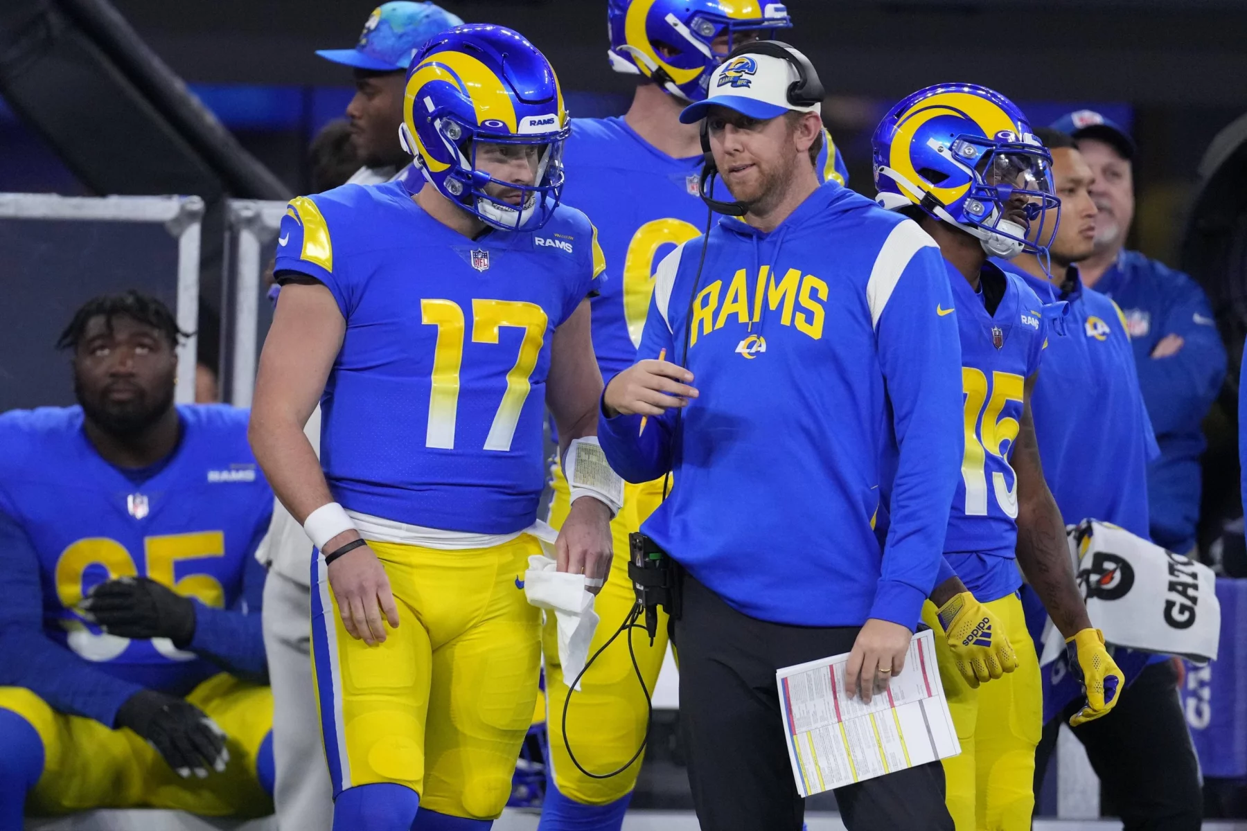 FootballR - NFL - Diese Beschreibung wurde automatisch generiert. Liam Coen, Verhandlungen