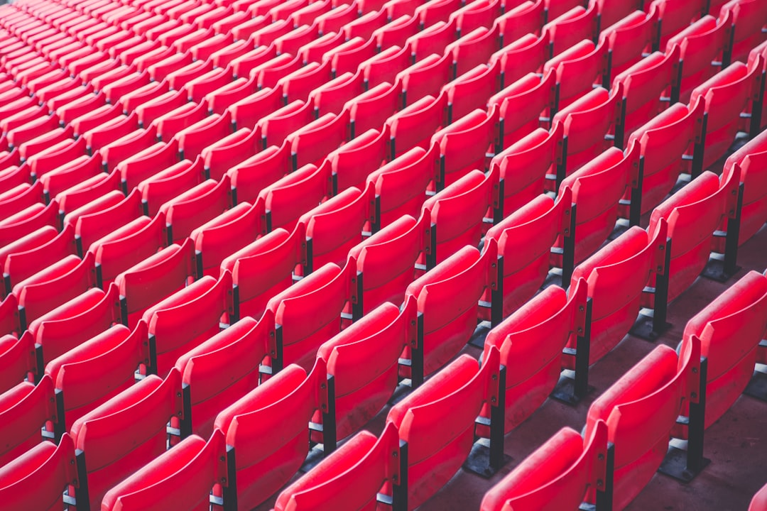 Photo Die Herausforderungen des American Football-Sponsorings im eSports: Eine Diskussion über die Chancen und Herausforderungen des Sponsorings von American Football in der eSports-Branche.