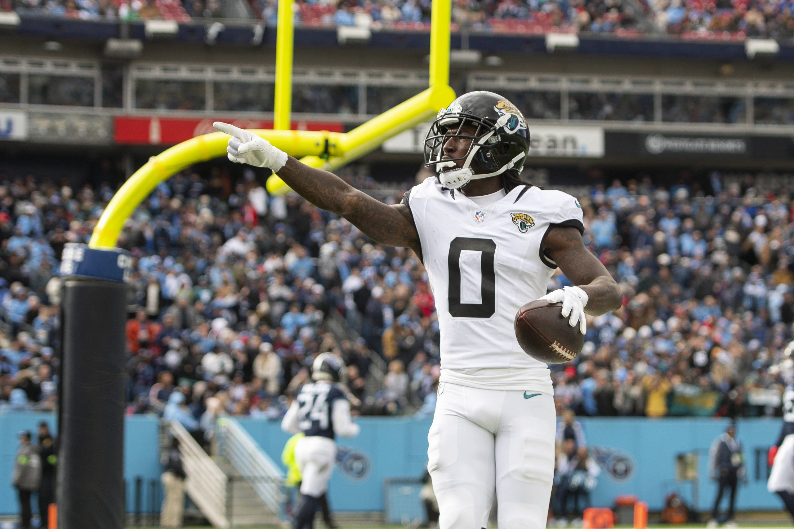 FootballR - NFL - Diese Beschreibung wurde automatisch generiert. Calvin Ridley, ein Spieler der Jacksonville Jaguars, feiert einen Touchdown.