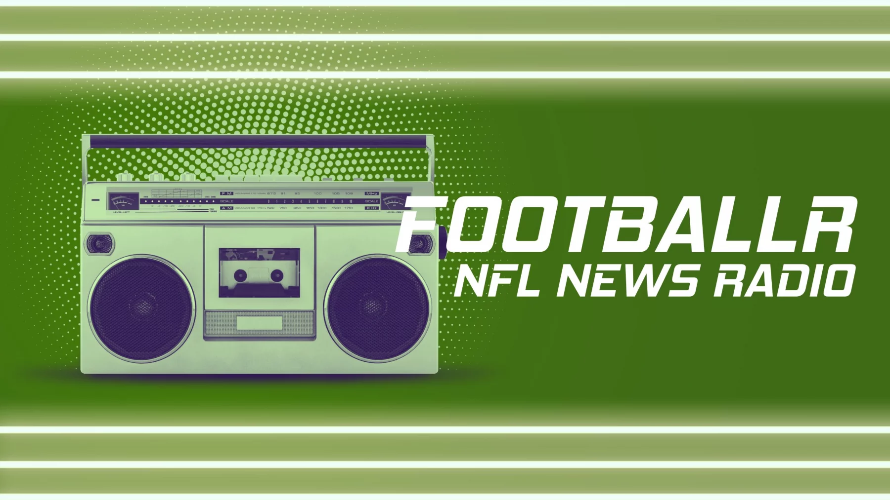FootballR - NFL - Eine Boombox-Grafik im Retro-Stil auf einem grün-weißen Halbtonhintergrund mit dem Text „7ootballr nfl news radio“, was auf eine thematische Sendung mit Schwerpunkt auf American-Football-Nachrichten hindeutet. Diese Beschreibung wurde automatisch generiert.