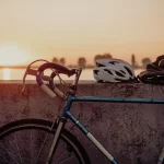 Photo American Football-Cosplay: Helmet, Costume, Controller, Console, Fans