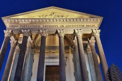 Photo 1 Stopwatch 2 Briefcase