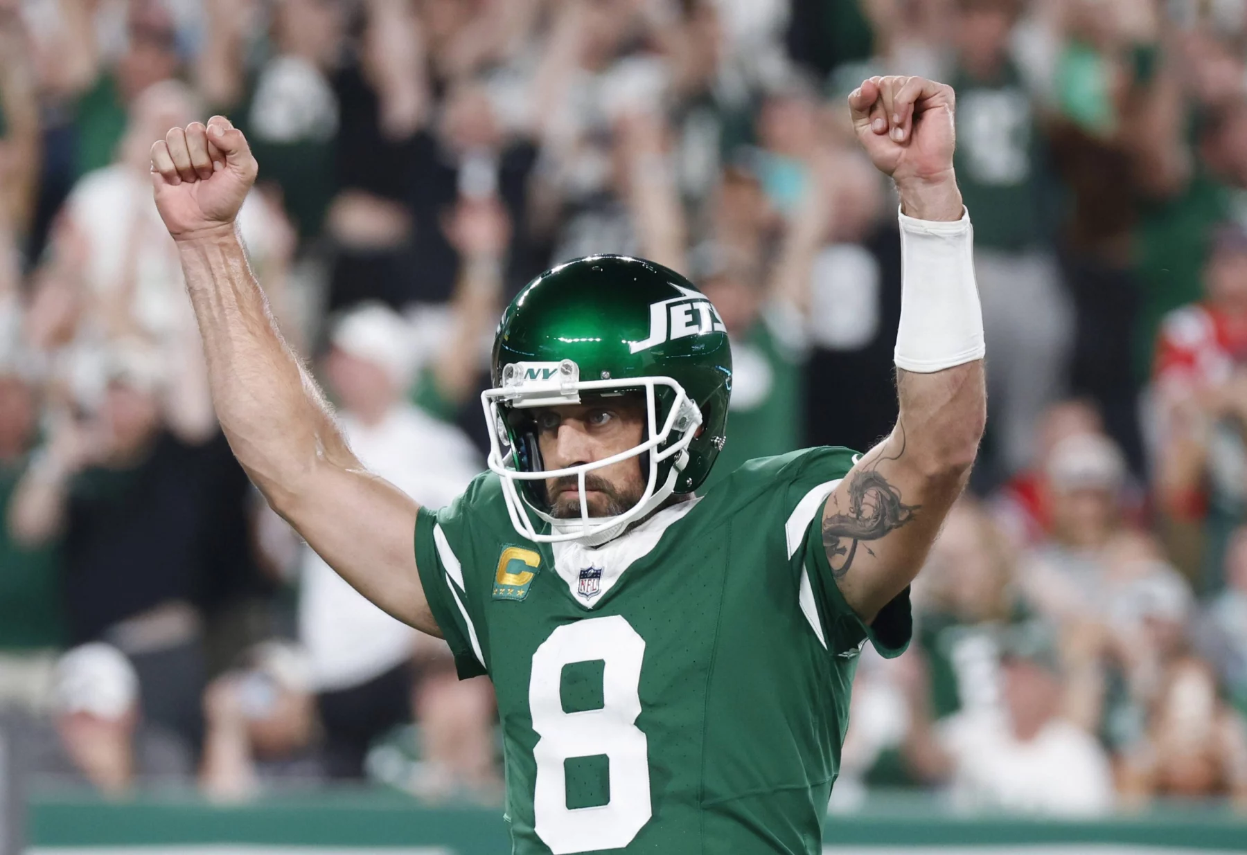 Jets-Patriots - Aaron Rodgers hatte viel Grund zu jubeln! Seine New York Jets dominierten die Patriots in der Offense und Defense.