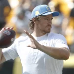 Justin Herbert, Quarterback der Los Angeles Chargers, ging verletzt in das Spiel in Woche 3 und verschlimmerte seine Verletzung. Er musste das Spiel verfrüht verlassen.