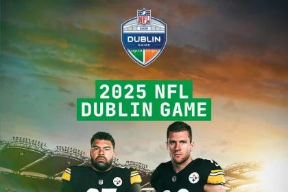 Zwei Footballspieler in schwarzen Trikots stehen bei Sonnenuntergang vor einem Stadion. Der Text lautet „2025 NFL Dublin Game“, darüber sind die Logos der NFL und des Dublin Game zu sehen. Im Hintergrund sind ein teilweise bewölkter Himmel und ein mit Sitzplätzen gefülltes Stadion zu sehen, was auf ein spannendes Duell der Pittsburgh Steelers hindeutet. Diese Beschreibung wurde mit der FootballR KI automatisch generiert.