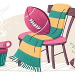 Black Friday - Ein illustrierter Stuhl, über den ein gelber und grüner Schal drapiert ist, ein Football, der auf dem Sitz ruht, eine dampfende Tasse und ein Becher in der Nähe und Herbstblätter, Zweige und ein weiterer Fußball auf dem Boden um den Stuhl herum. Die Szene ist gemütlich und farbenfroh. Diese Beschreibung wurde mit der FootballR KI automatisch generiert.