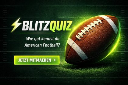 Ein Football auf einem Feld neben einem Text in deutscher Sprache, der für das FootballR Blitzquiz über American Football wirbt, mit einem grünen Button mit der Aufschrift "Jetzt mitmachen. Alt-Text wurde KI-generiert.